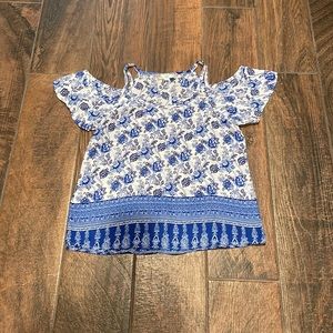 Last chance. Off the shoulder top